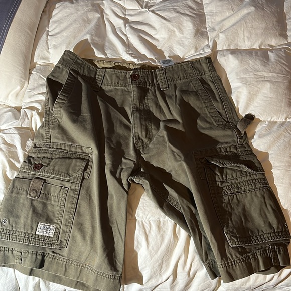 Levi cargo shorts - Picture 2 of 4